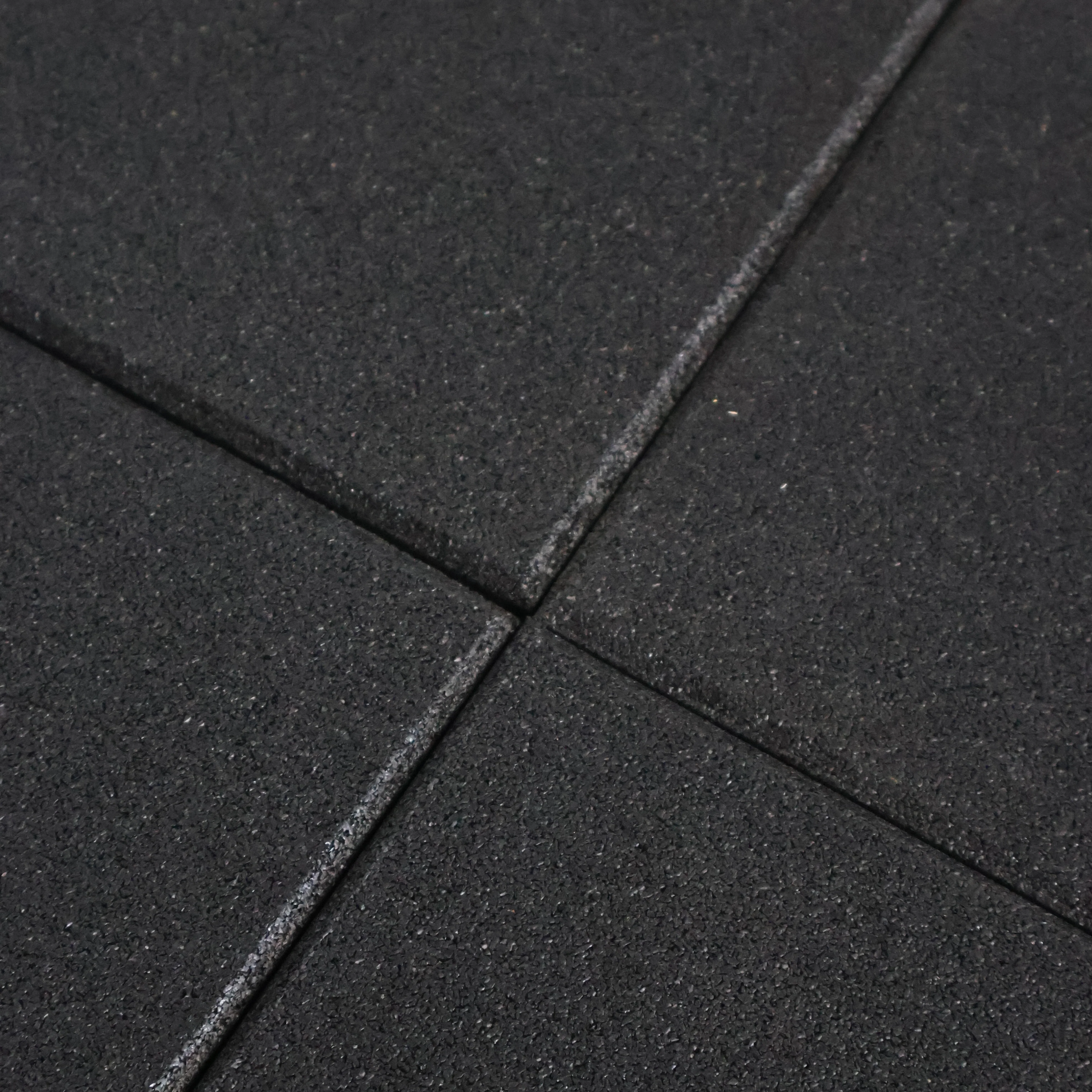 ARROW Rubber Gym Flooring Tiles - 1m x 1m x 15mm (Black) - Image 3